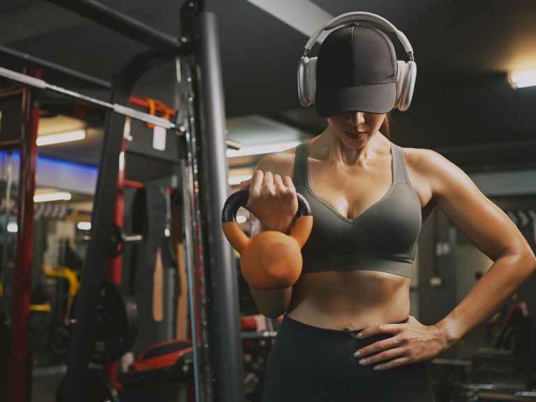 Функциональные тренировки для девушек: почему они лучше кардио